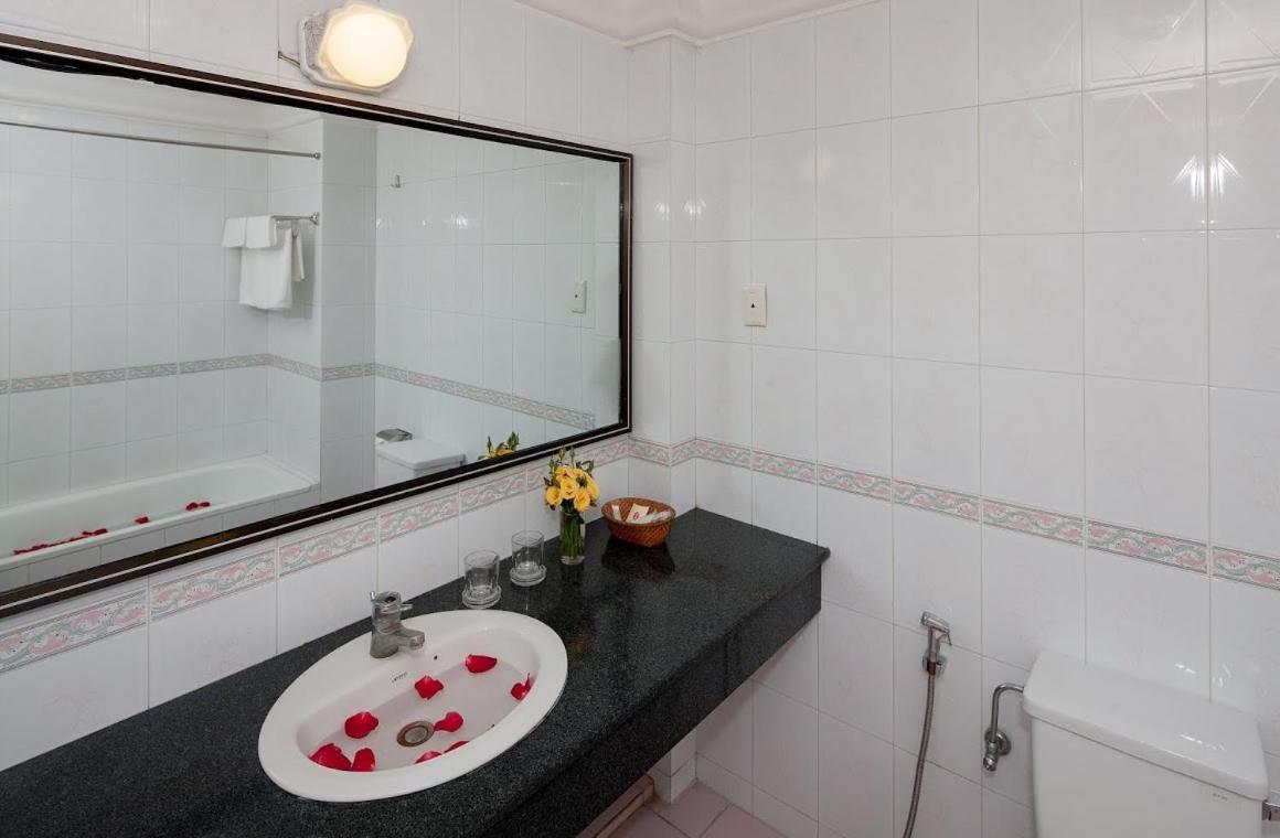 Lucky Central Hotel & Travel Hanoi Zewnętrze zdjęcie