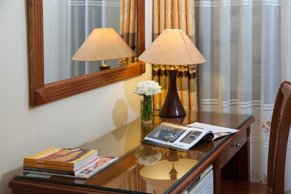 Lucky Central Hotel & Travel Hanoi Zewnętrze zdjęcie